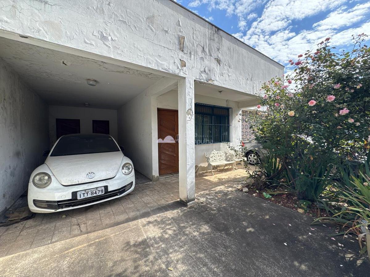 Casa, Santa Branca, 3 Quartos, 4 Vagas, 1 Suíte
