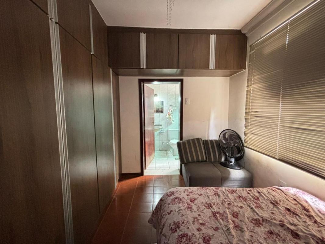 Casa, Cachoeirinha, 3 Quartos, 12 Vagas, 1 Suíte