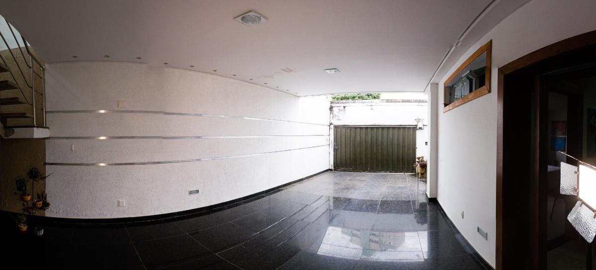 Casa Comercial, Coração Eucarístico, 2 Quartos, 4 Vagas, 10 Suítes