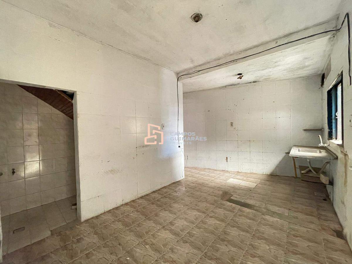 Casa, Santa Terezinha, 1 Quarto, 3 Vagas