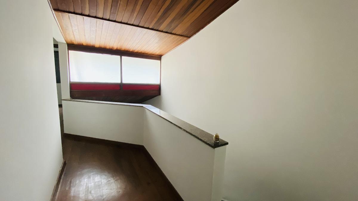 Casa, Castelo, 4 Quartos, 2 Vagas, 2 Suítes