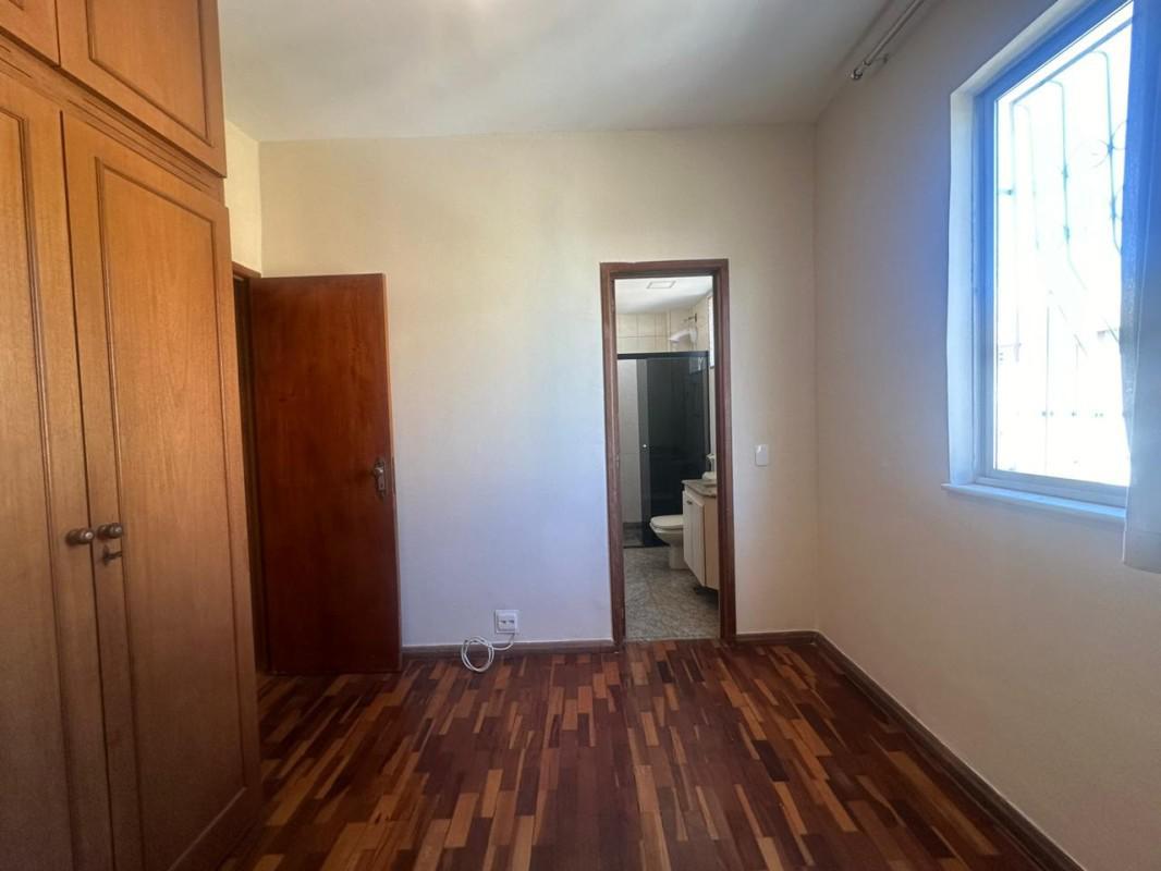 Apartamento, Sagrada Família, 3 Quartos, 2 Vagas, 1 Suíte