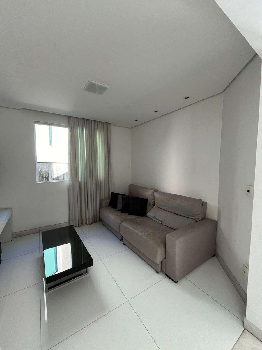 Casa, Castelo, 4 Quartos, 8 Vagas, 4 Suítes