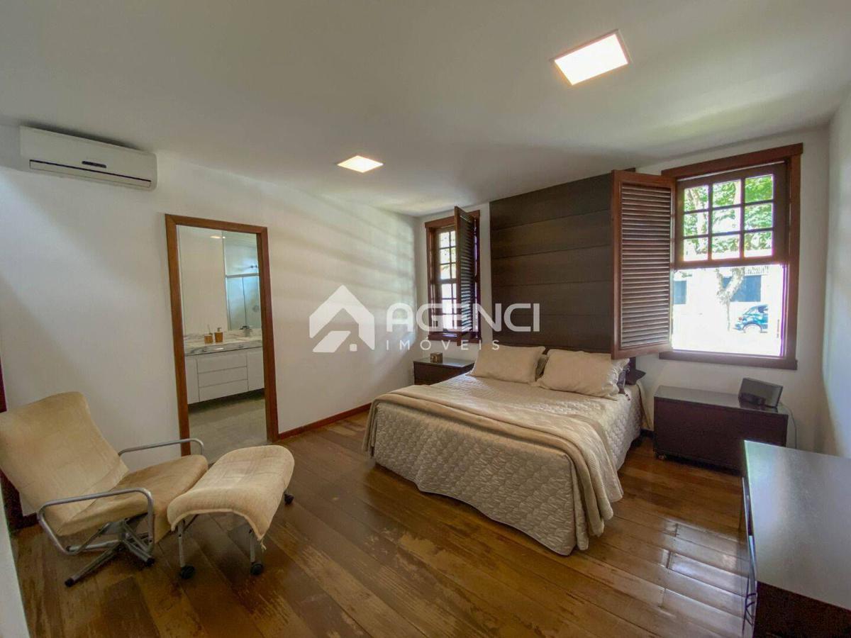 Casa, Bandeirantes (pampulha), 5 Quartos, 0 Vaga, 5 Suítes