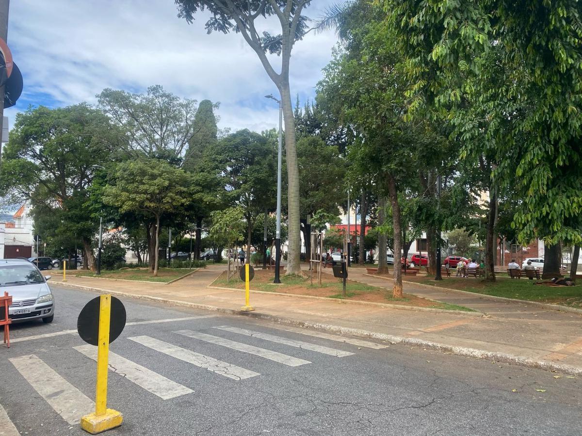 Casa, Floresta, 5 Quartos, 3 Vagas, 1 Suíte