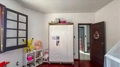 Casa, Camargos, 4 Quartos, 0 Vaga, 1 Suíte