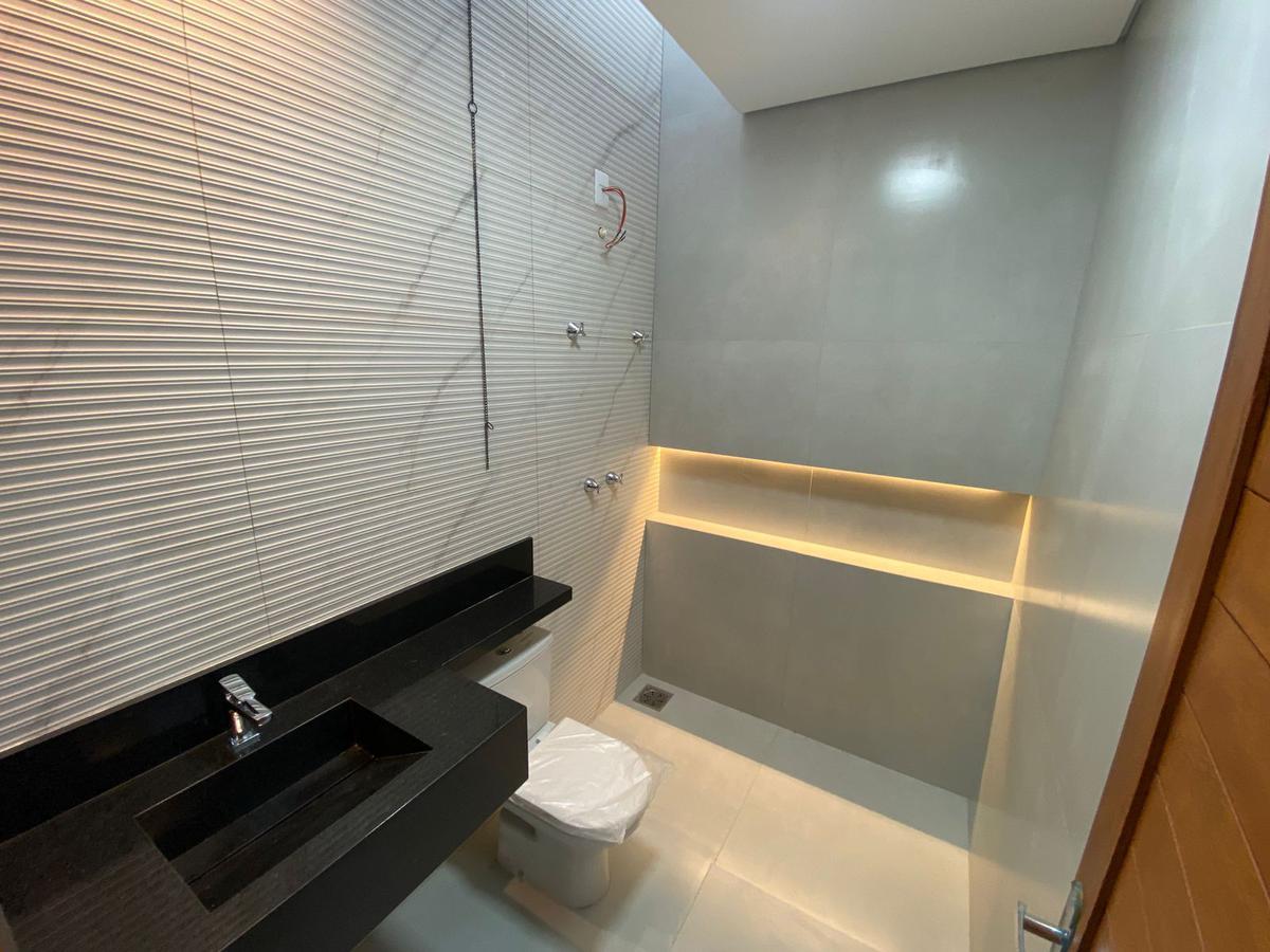 Casa, Jardim Europa, 3 Quartos, 4 Vagas, 1 Suíte