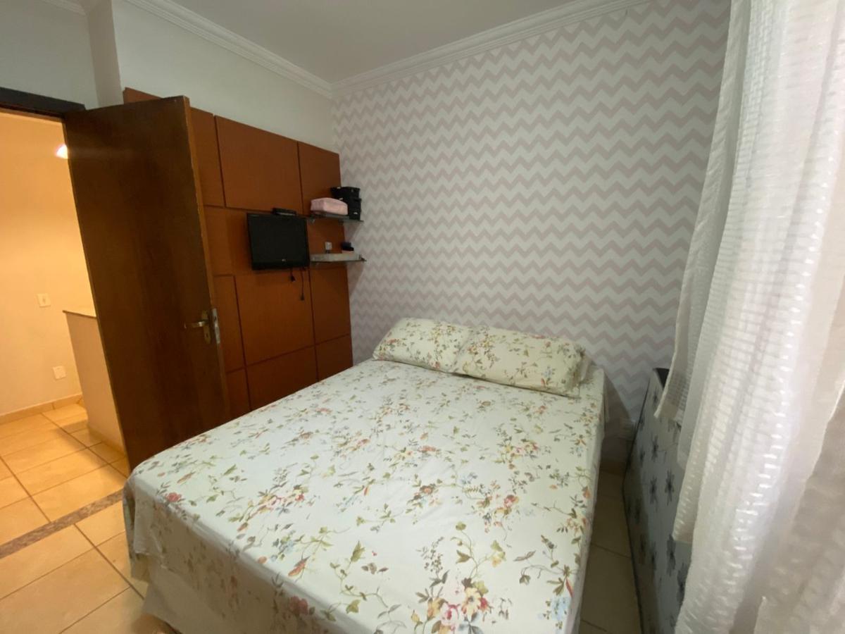 Casa, Santa Branca, 2 Quartos, 2 Vagas, 2 Suítes