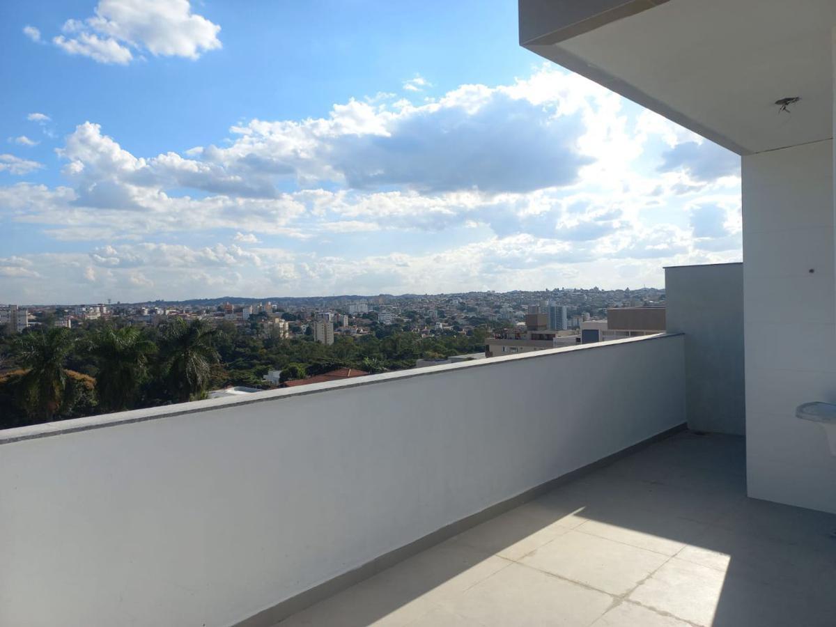Cobertura, Planalto, 3 Quartos, 2 Vagas, 1 Suíte