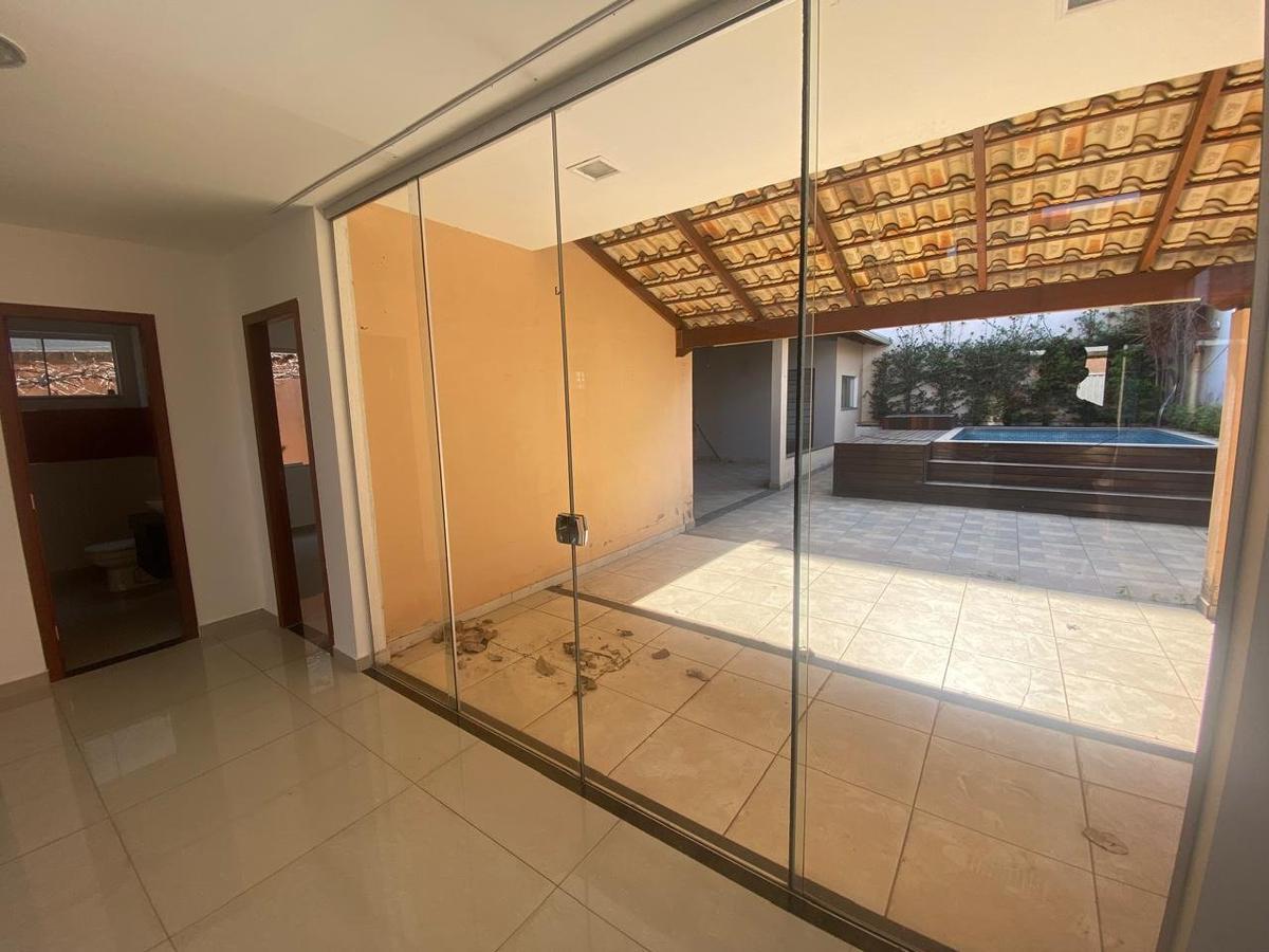 Casa, Trevo, 4 Quartos, 4 Vagas, 3 Suítes