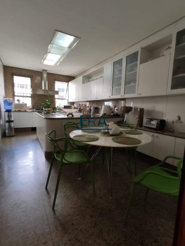 Apartamento, Serra, 0 Quarto, 4 Vagas, 1 Suíte