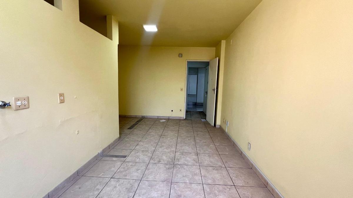 Sala, Centro, 0 Quarto, 0 Vaga