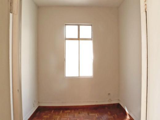 Casa, Centro, 4 Quartos, 0 Vaga, 1 Suíte
