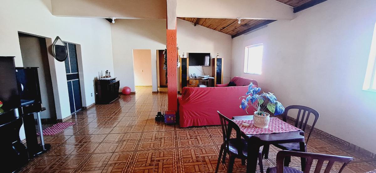 Casa, Acaiaca, 5 Quartos, 2 Vagas, 1 Suíte