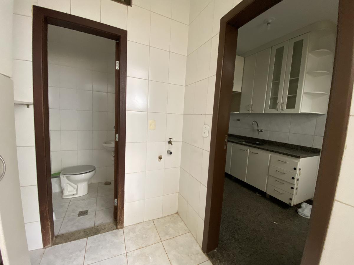 Casa, Castelo, 4 Quartos, 2 Vagas, 2 Suítes