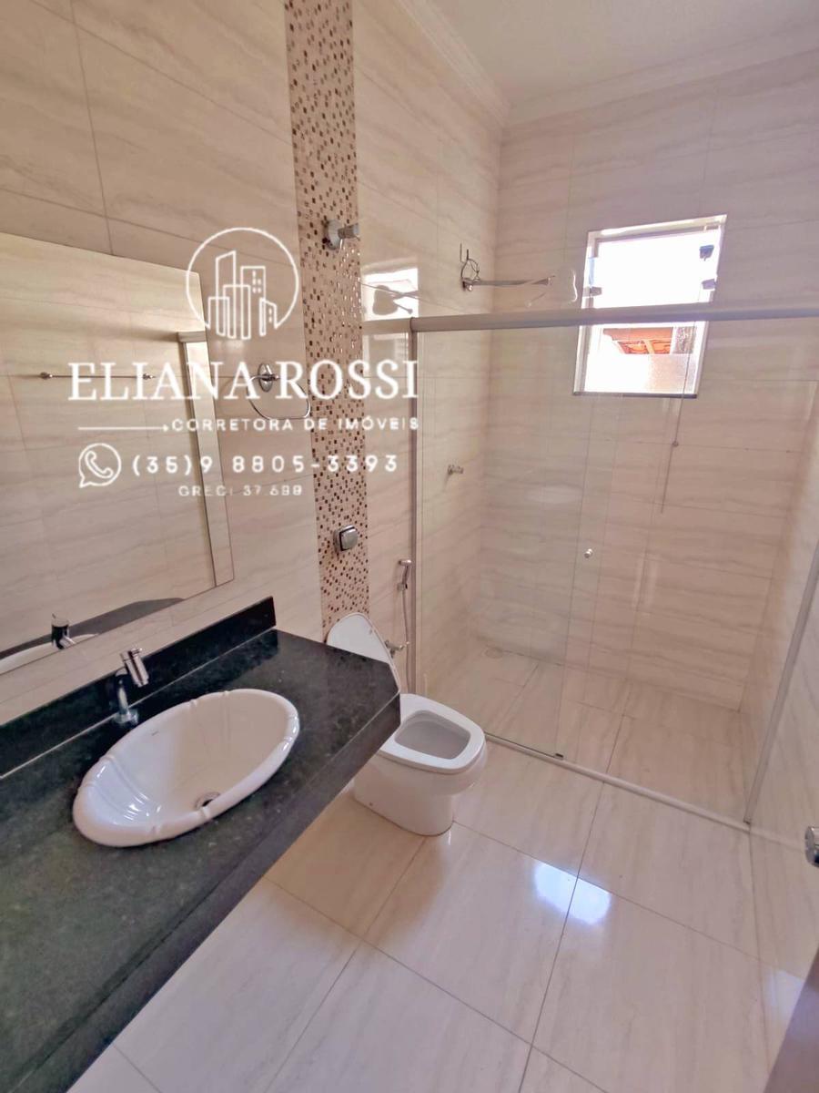 Casa, Centro, 4 Quartos, 5 Vagas, 1 Suíte