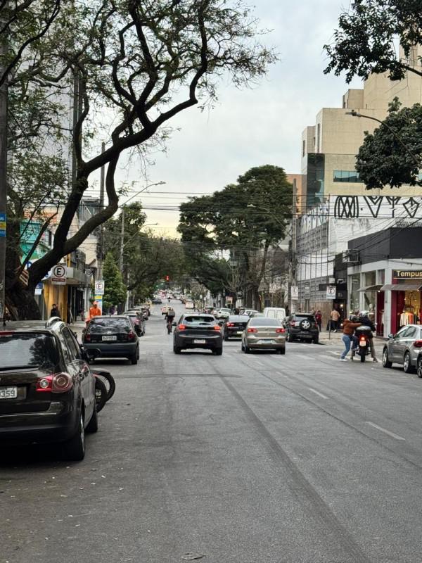 Sala, Barro Preto, 0 Quarto, 0 Vaga