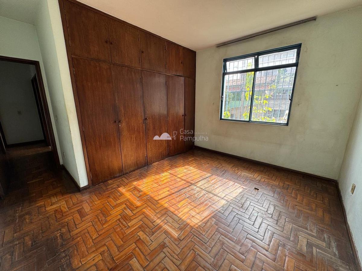 Casa, Santa Branca, 3 Quartos, 4 Vagas, 1 Suíte