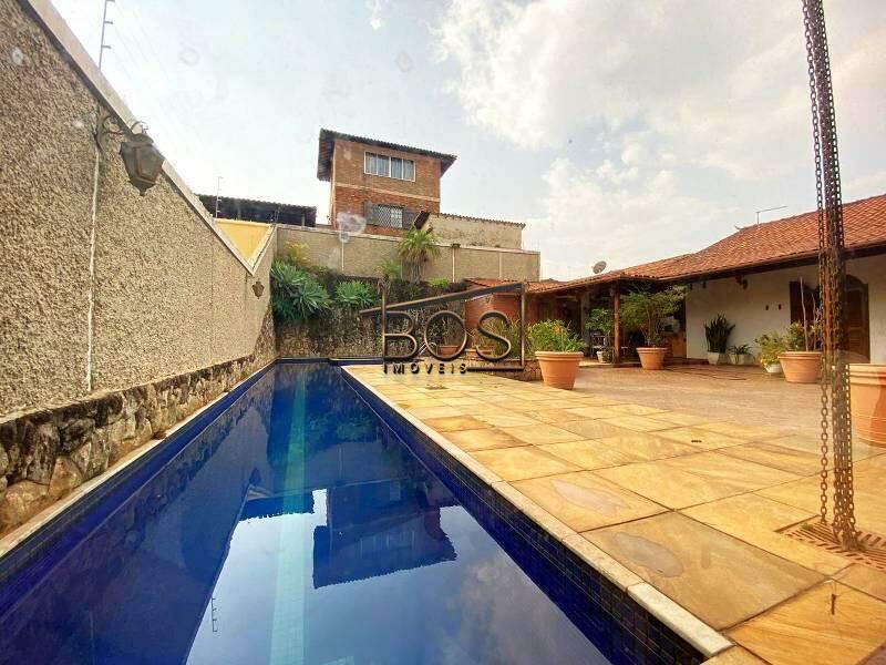 Casa, Santa Lúcia, 5 Quartos, 4 Vagas, 3 Suítes