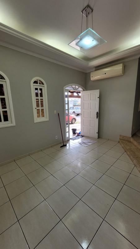 Casa, Tirol (barreiro), 3 Quartos, 2 Vagas, 1 Suíte