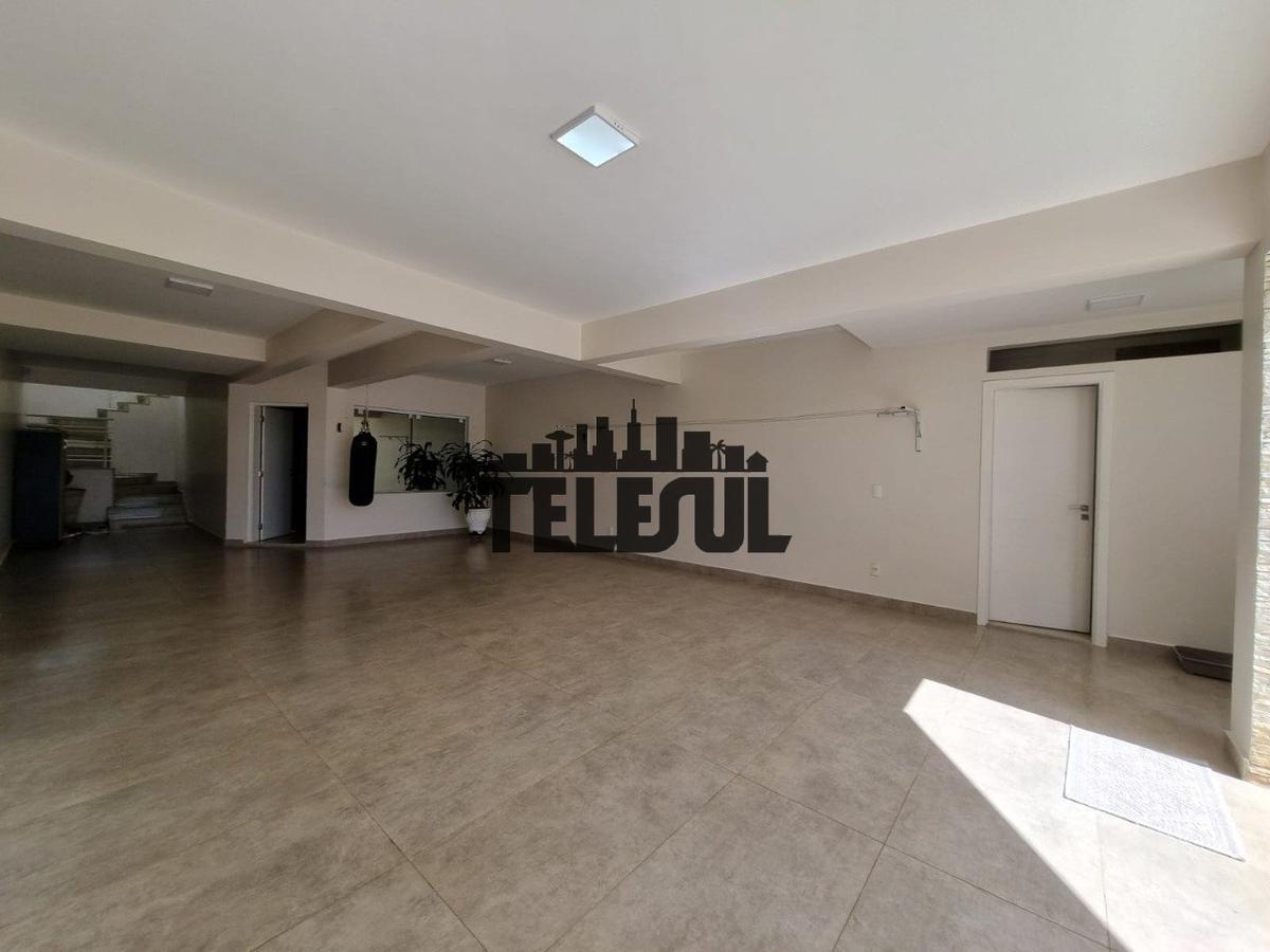 Casa, Jardim Europa, 3 Quartos, 6 Vagas, 2 Suítes