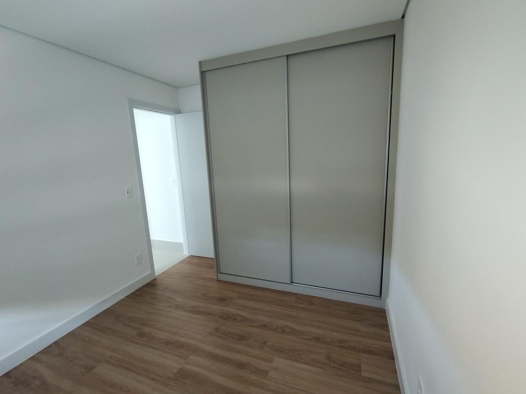 Apartamento, Sagrada Família, 3 Quartos, 2 Vagas, 1 Suíte