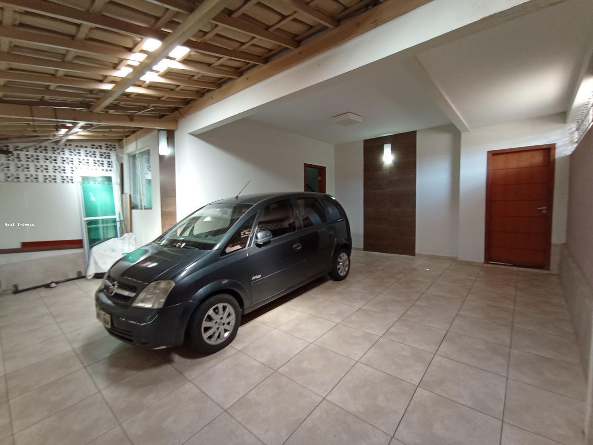 Casa, Santa Branca, 3 Quartos, 2 Vagas, 1 Suíte