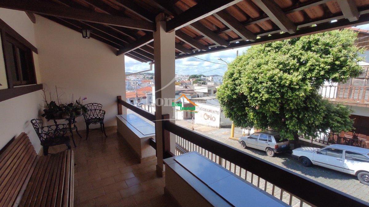 Casa, Centro, 3 Quartos, 3 Vagas, 1 Suíte