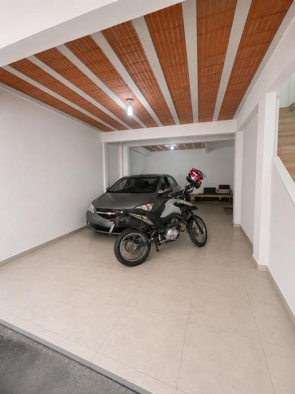Casa, Castanheira (barreiro), 3 Quartos, 2 Vagas, 1 Suíte
