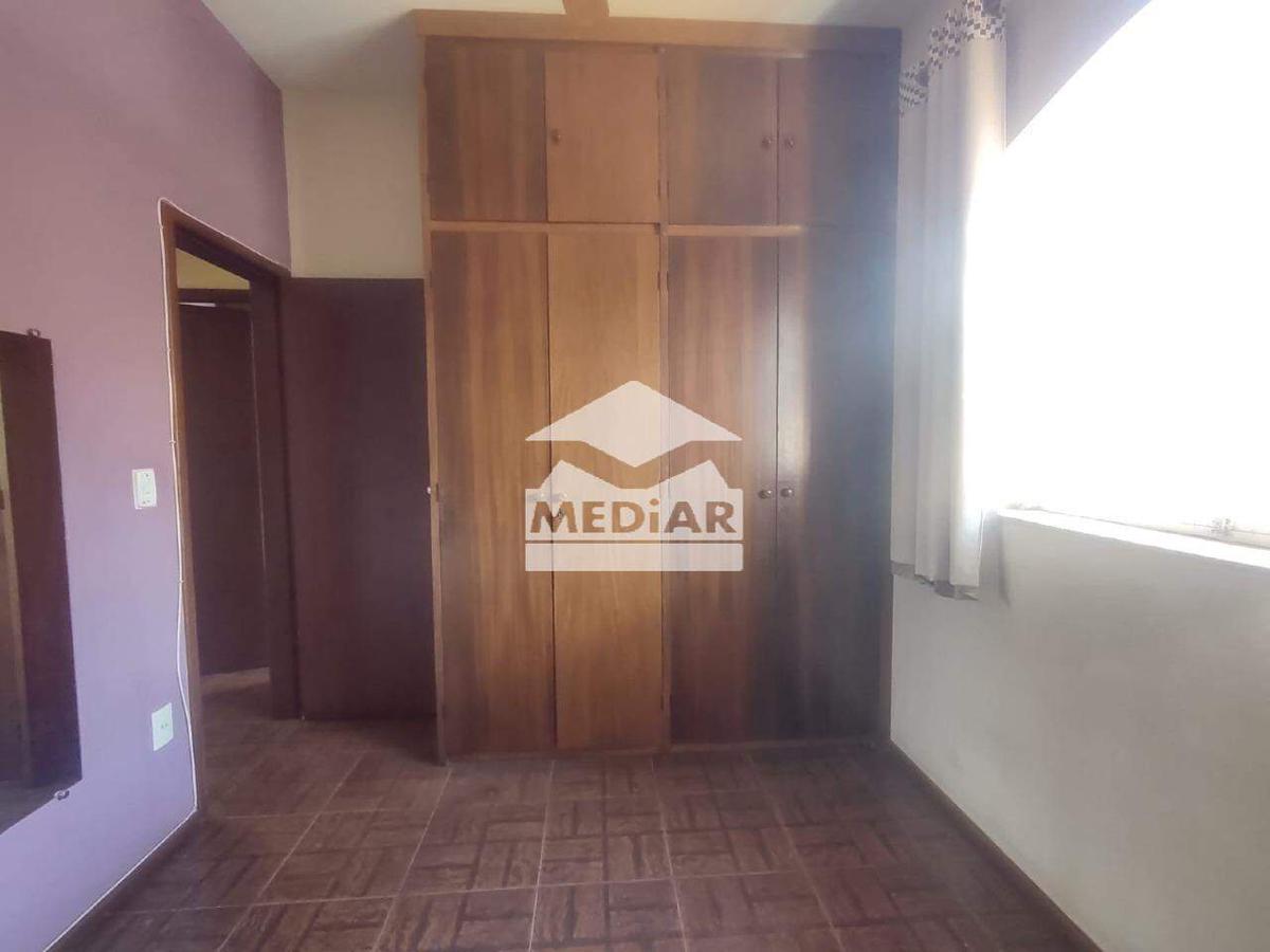Casa, Sagrada Família, 5 Quartos, 2 Vagas, 1 Suíte