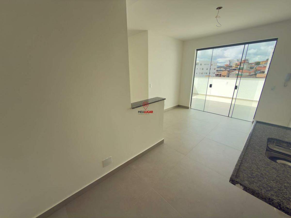 Cobertura, Jardim Industrial, 2 Quartos, 2 Vagas, 1 Suíte