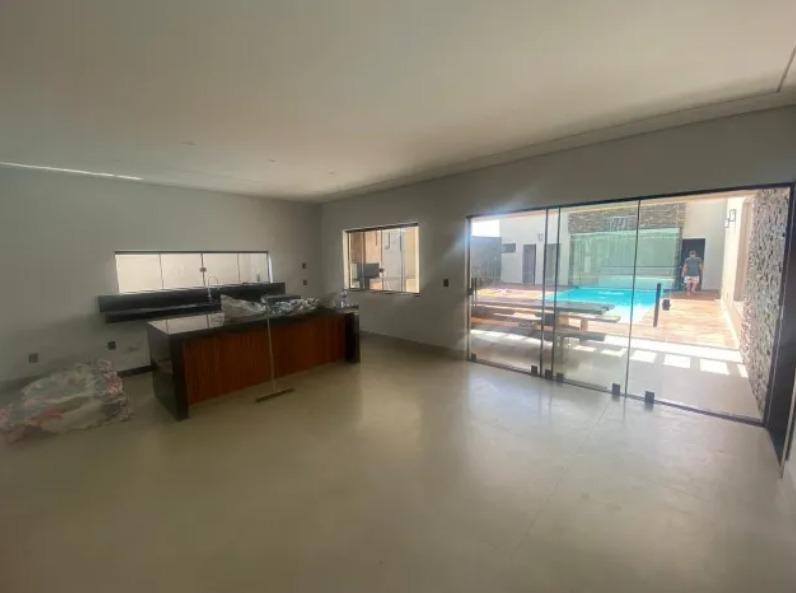 Casa, Montreal, 3 Quartos, 4 Vagas, 3 Suítes