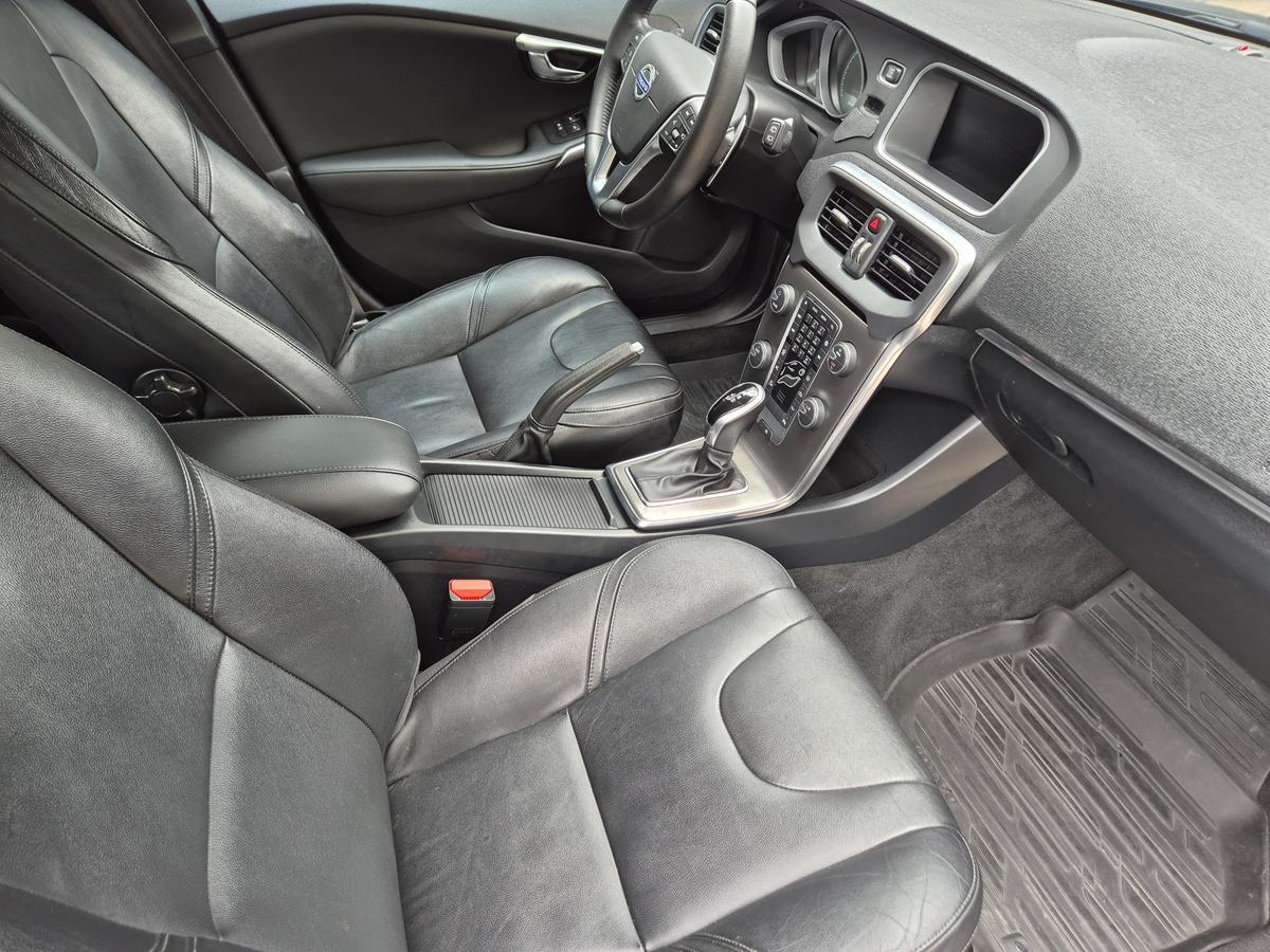 Volvo V40 T-4 Momentum 2.0 Aut.