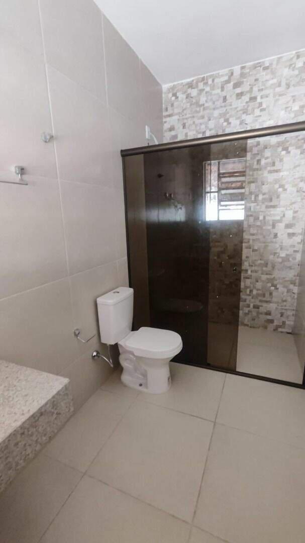 Casa, Centro, 4 Quartos, 5 Vagas, 1 Suíte