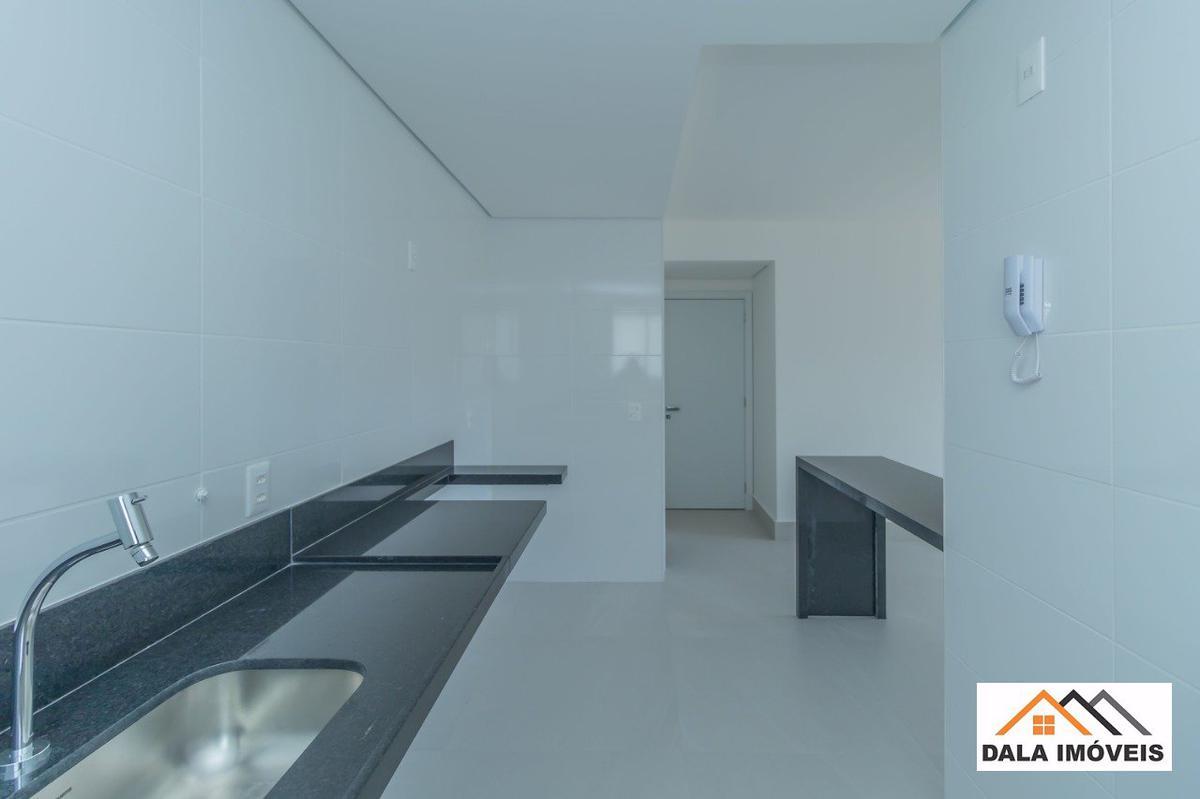 Apartamento, Sagrada Família, 3 Quartos, 2 Vagas, 1 Suíte