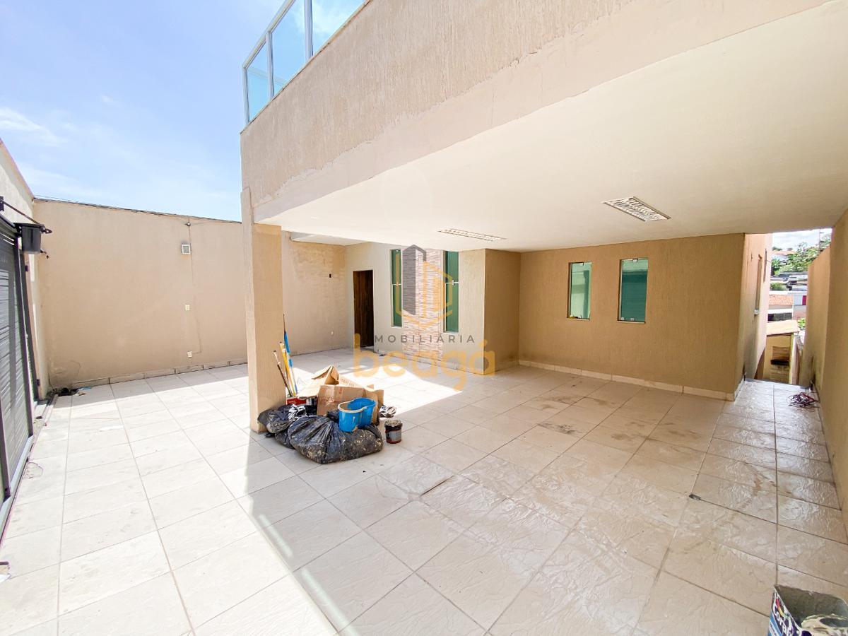 Casa, Parque Turistas, 4 Quartos, 2 Vagas, 2 Suítes