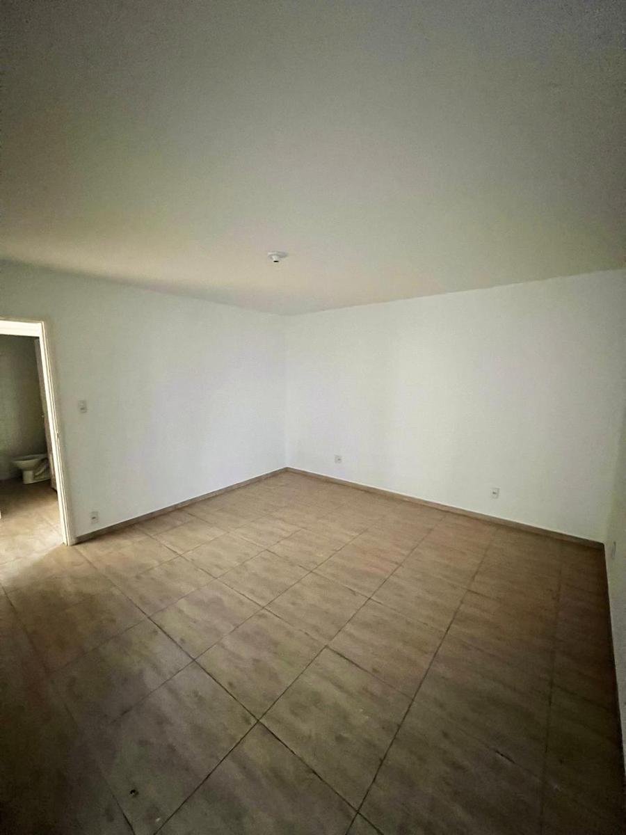 Sala, Centro, 2 Quartos, 0 Vaga, 1 Suíte