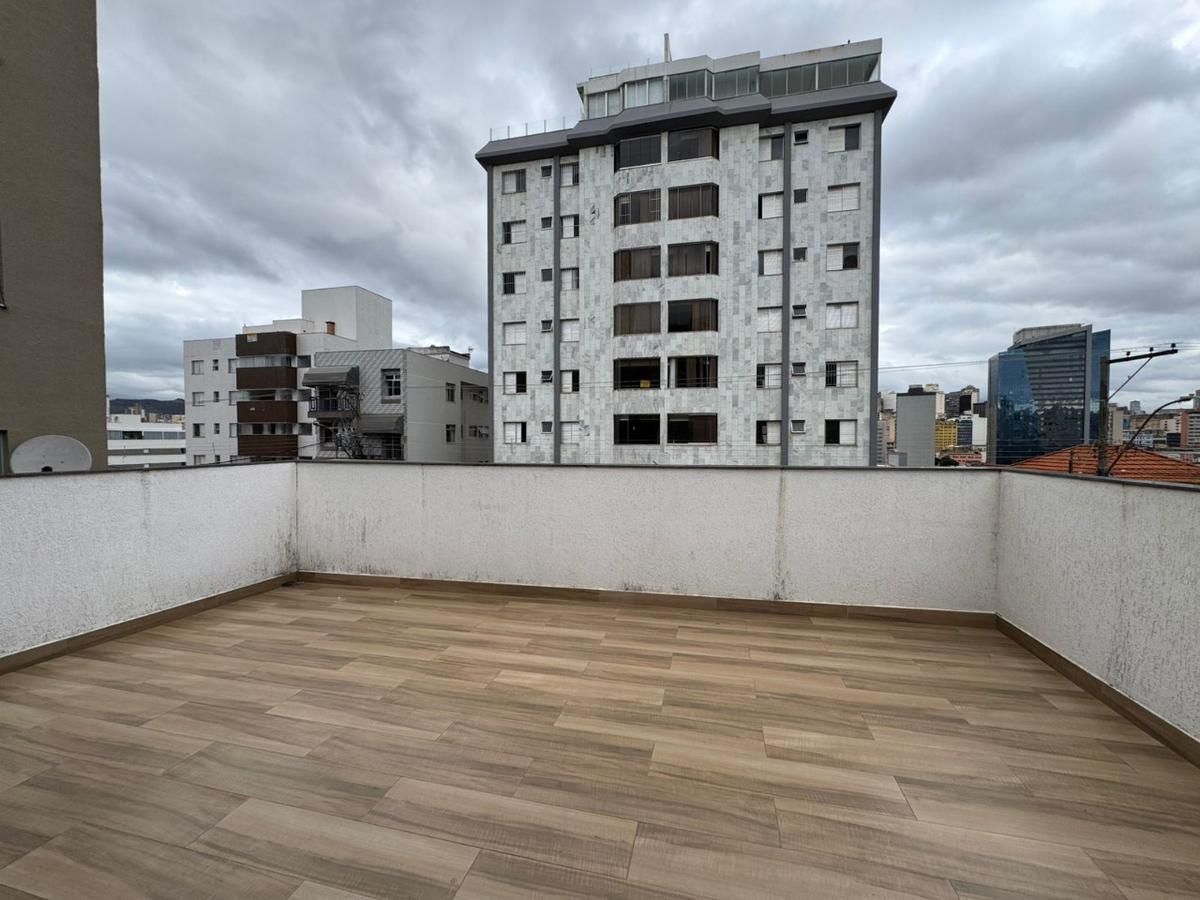 Casa, Floresta, 5 Quartos, 2 Vagas, 2 Suítes