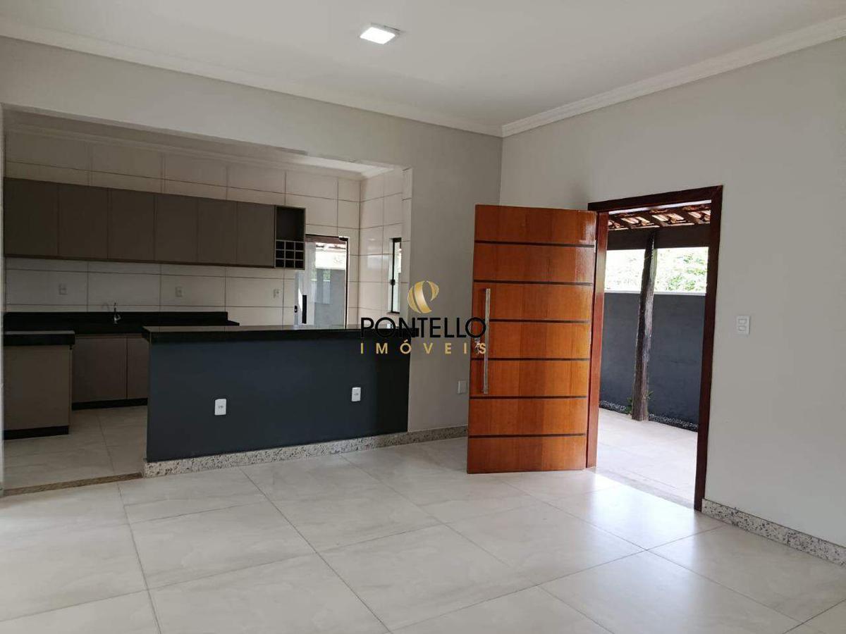 Casa, Manoa, 3 Quartos, 3 Vagas, 1 Suíte