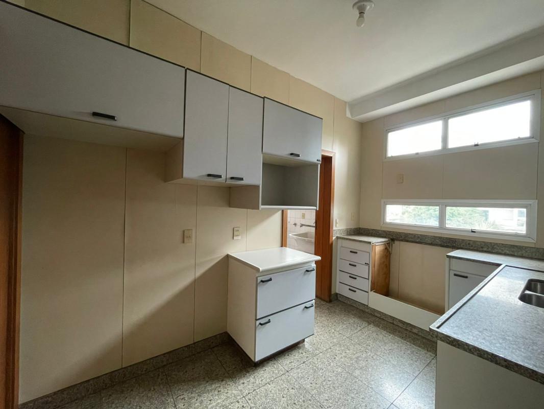 Apartamento, Funcionários, 4 Quartos, 2 Vagas, 1 Suíte