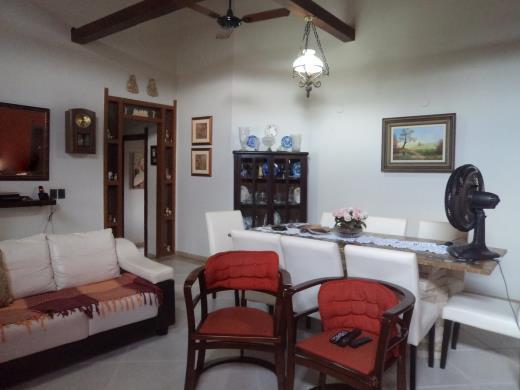 Casa, Planalto, 3 Quartos, 5 Vagas, 1 Suíte