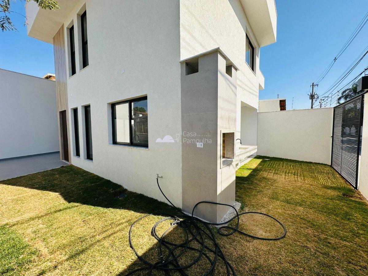 Casa, Planalto, 3 Quartos, 4 Vagas, 3 Suítes