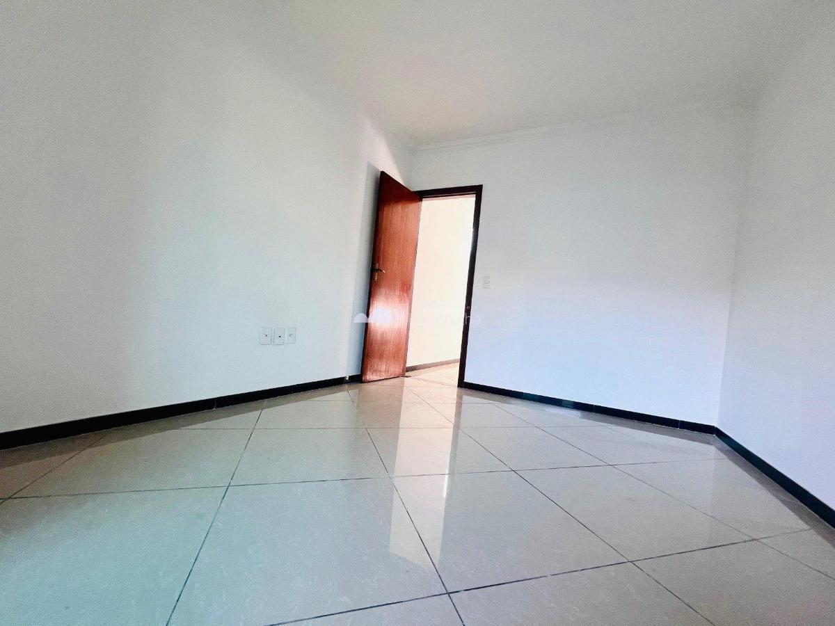 Casa, Céu Azul, 3 Quartos, 4 Vagas, 1 Suíte