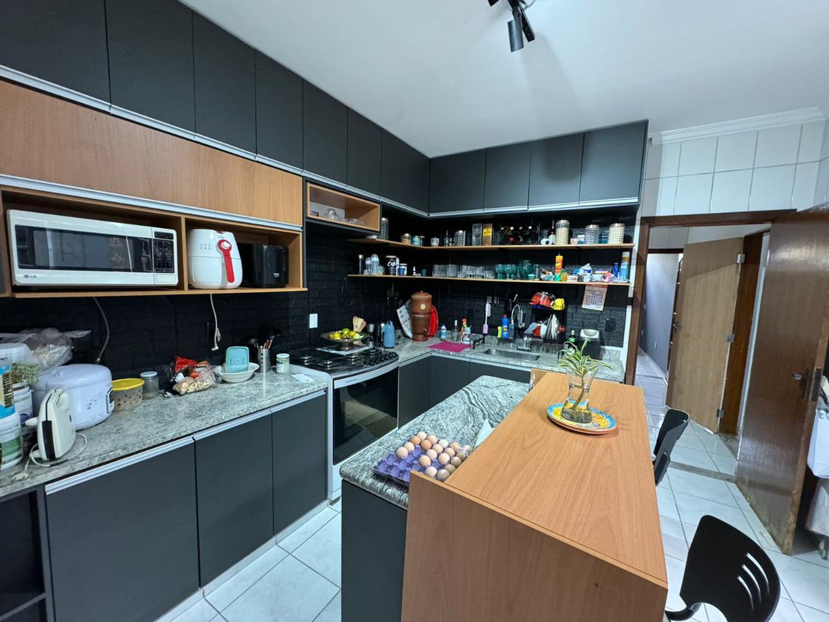 Casa, Colégio Batista, 9 Quartos, 3 Vagas, 2 Suítes