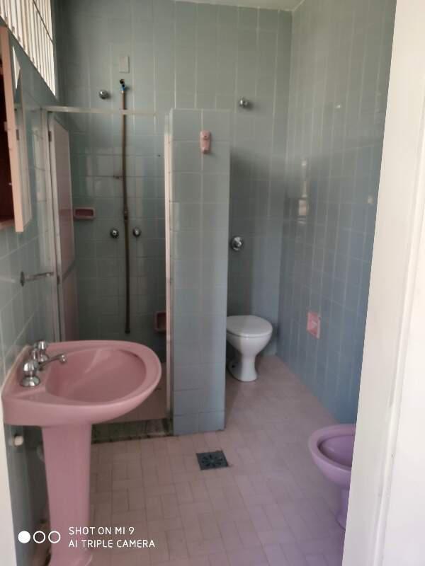 Casa Comercial, Funcionários, 0 Quarto, 0 Vaga