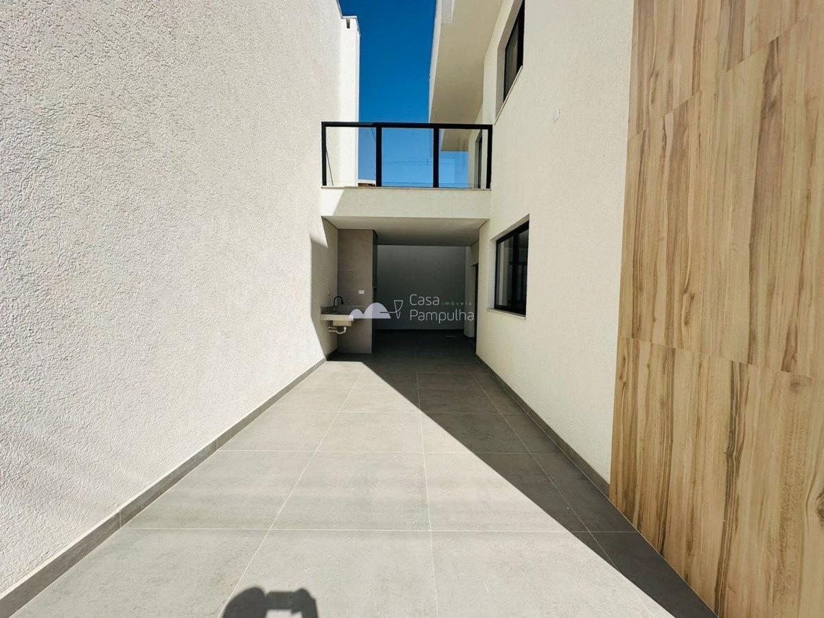 Casa, Planalto, 3 Quartos, 4 Vagas, 3 Suítes