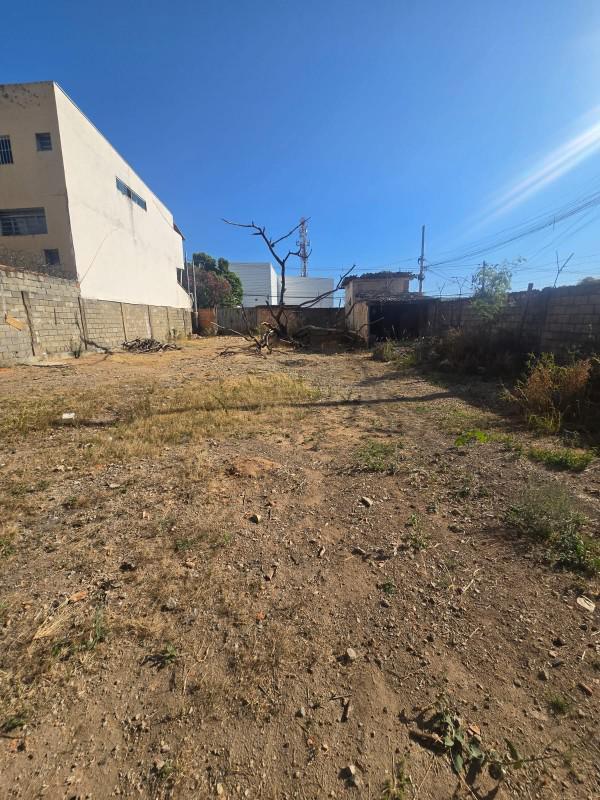 Lote, Arvoredo, 0 Quarto, 0 Vaga