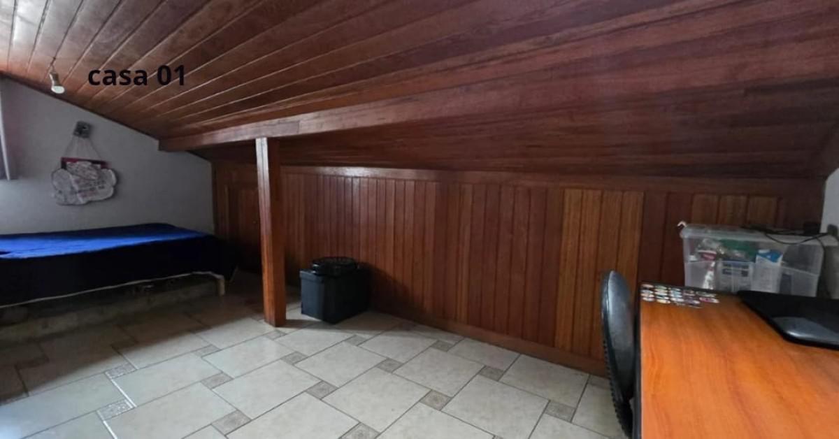 Casa, Centro, 13 Quartos, 0 Vaga, 1 Suíte