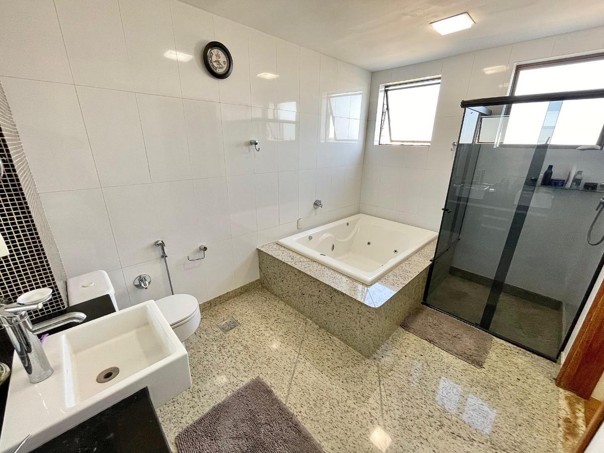 Apartamento, Castelo, 4 Quartos, 2 Vagas, 2 Suítes