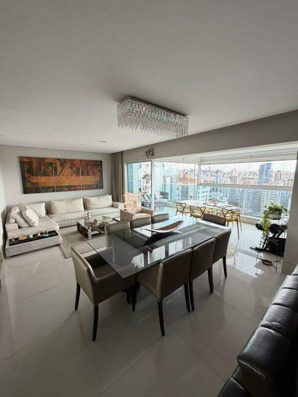 Apartamento, Funcionários, 4 Quartos, 3 Vagas, 2 Suítes